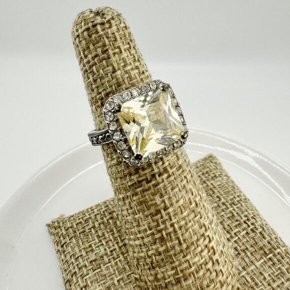 Vintage Citron Square Rhinestone Statement Ring Art Deco Glam Regency Retro - Picture 2 of 13
